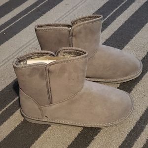 🌼 2 for $15 Winter Fuzzies NEW